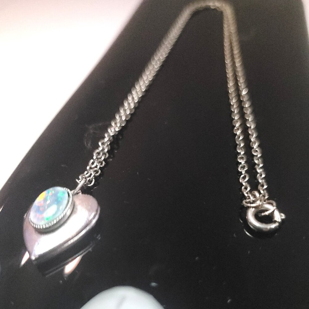 1970s Silver Tone Heart Locket Necklace Faux Opal Cabochon 18.5" Spring Clasp